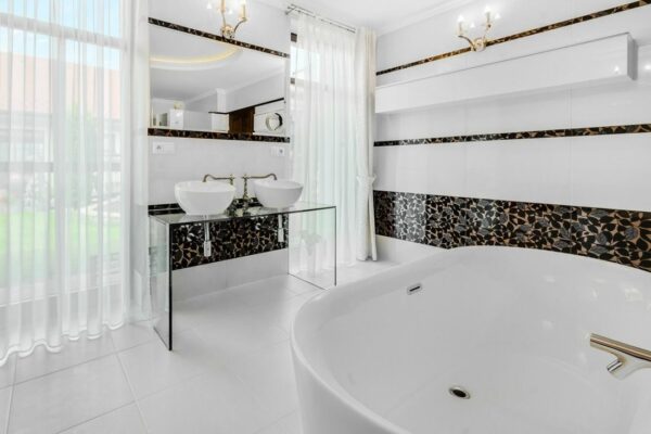 Luxuriöse Farmvilla mit 7 Schlafzimmern auf großem Grundstück - Familienvilla - Image 4