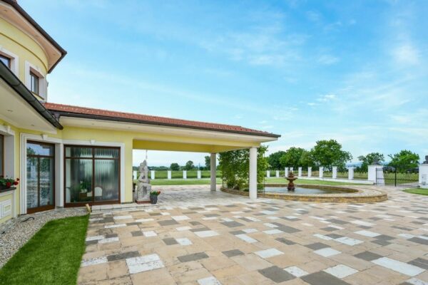 Luxuriöse Farmvilla mit 7 Schlafzimmern auf großem Grundstück - Familienvilla - Image 16