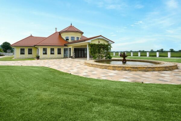 Luxuriöse Farmvilla mit 7 Schlafzimmern auf großem Grundstück - Familienvilla - Image 19