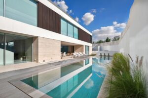 Luxusvilla mit 6 Schlafzimmern, 7 Badezimmern, Pool und Spa-Bereich
