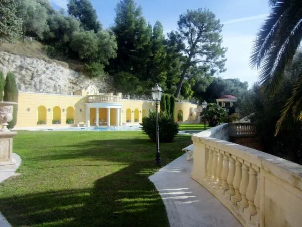 Beeindruckende Luxusvilla an der Côte d’Azur – 2.600 m² Wohnfläche, Meerblick & historische Architektur von Eiffel - Image 6
