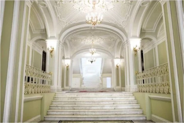 Exklusive historische Stadtvilla – restauriertes Herrenhaus aus dem 19. Jahrhundert im Zentrum von Sankt Petersburg - Image 8