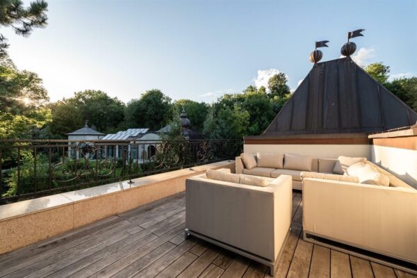 Passen. Mahlzeiten im Freien und Getränke am Abend können Sie auf der überdachten Terrasse auf der Rückseite genießen. - Image 14