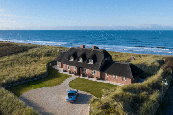 Historisches Reetdachhaus mit direktem Nordseeblick – 202 m² zeitlose Eleganz auf einem 7.755 m² großen Grundstück auf Sylt - Image 14